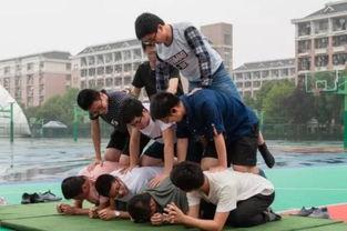 郑州操场吃瓜事件视频,校园暴力事件的反思与警示