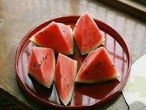 最新菏泽吃瓜事件,一场网络热议背后的真相揭秘