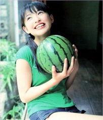 安怡吃瓜事件真相,揭秘背后真相与争议