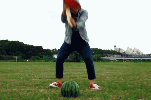 唐山小伙吃瓜事件视频,一场引发热议的网络风波